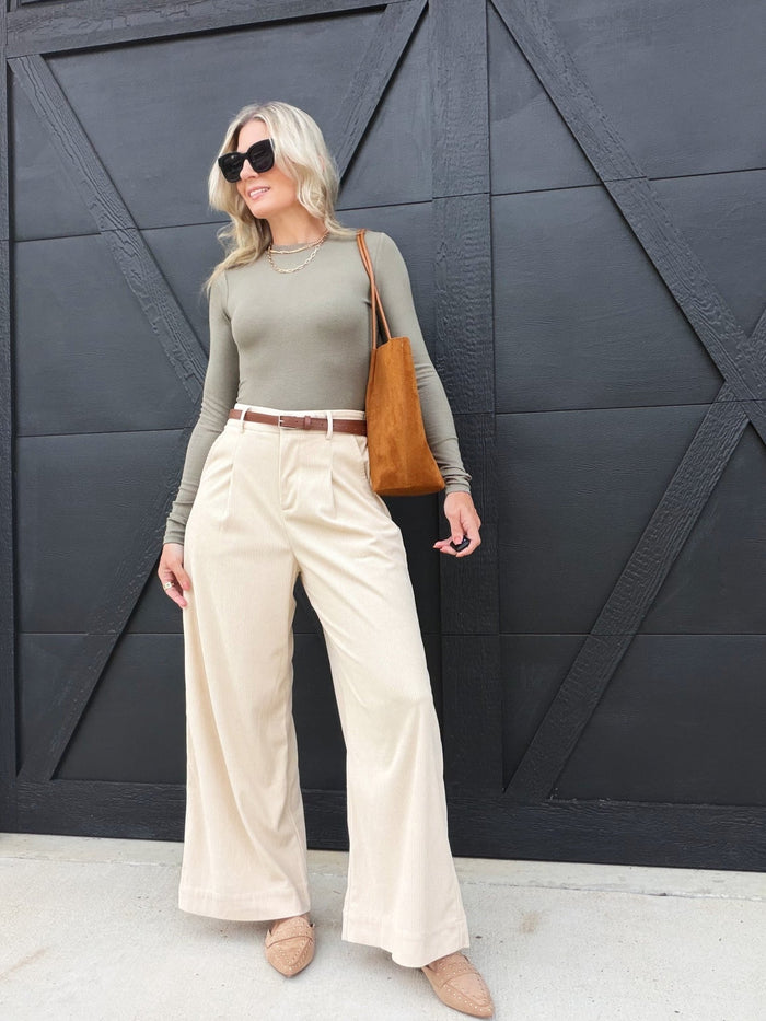 Ronan Crewneck Top In Olive - Infinity Raine